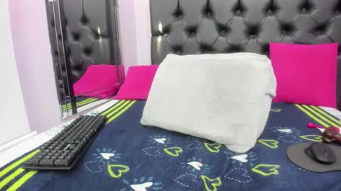 Snapshot of brenda_smith19x chatting on October 19, 12:29 pm brenda_smith19x online show from October 19, 12:29 pm