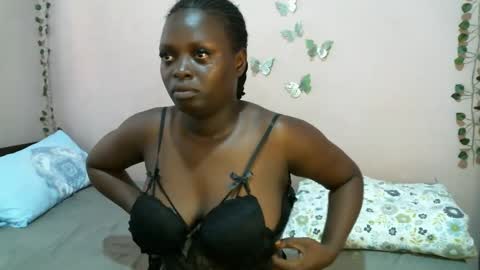 Snapshot of brennabaibe chatting on January 30, 8:01 am Brenda xxx online show from January 30, 8:01 am