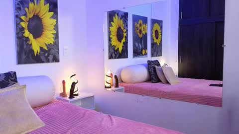 Briana Giil online show from December 22, 8:01 pm