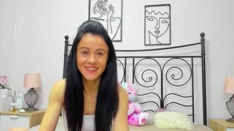 brianaflynt online show from November 13, 8:41 pm