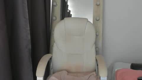 briannawhite10 online show from November 27, 6:22 pm