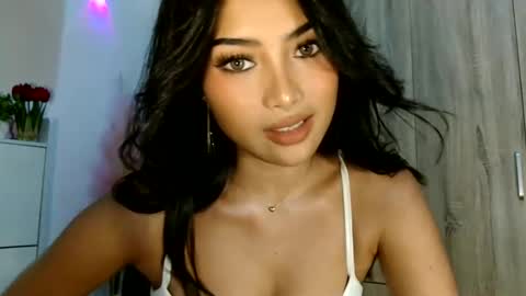 Bridgets room online show from April 24, 7:05 pm