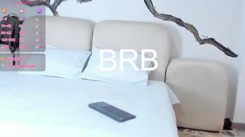    online show from March 4, 12:22 pm