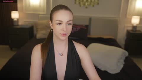 Diamonds Girls online show from April 22, 9:01 pm