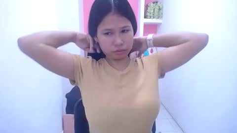 Snapshot of britanyx1 chatting on March 1, 2:23 pm britanyx1 online show from March 1, 2:23 pm