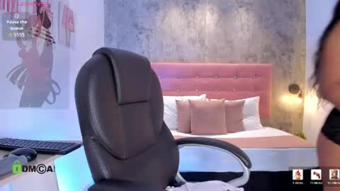 Brithany online show from April 20, 6:11 pm