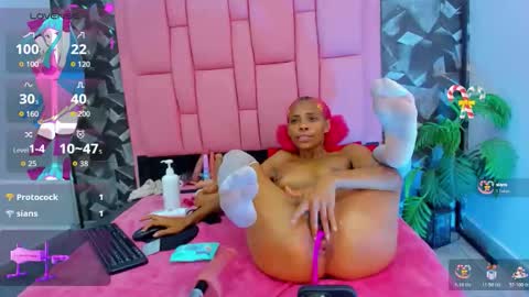 brithanyslim online show from December 19, 11:41 pm