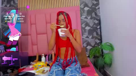 brithanyslim online show from April 25, 6:49 pm