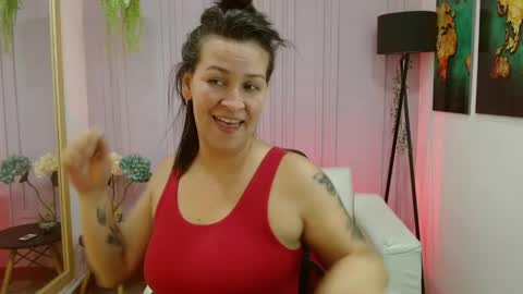 BRITNEEYTAYLOR1 online show from February 10, 7:07 pm