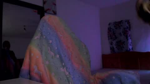 Britney online show from April 11, 9:13 am