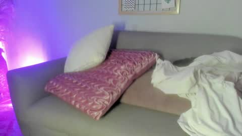 britnney_18 online show from December 30, 11:15 am