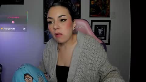 Laura online show from January 12, 12:38 am