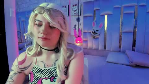     online show from April 27, 3:42 pm