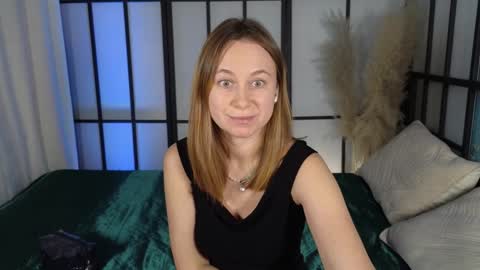 Snapshot of brooke_evans_ chatting on February 2, 8:51 pm Brooke online show from February 2, 8:51 pm