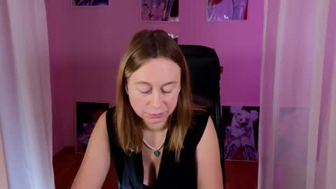 Snapshot of brooke_evans_ chatting on December 3, 9:34 pm Brooke online show from December 3, 9:34 pm