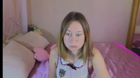 Snapshot of brooke_evans_ chatting on March 4, 12:33 pm Brooke online show from March 4, 12:33 pm