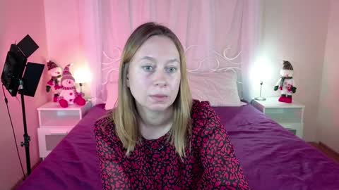 Snapshot of brooke_evans_ chatting on December 6, 9:01 pm Brooke online show from December 6, 9:01 pm