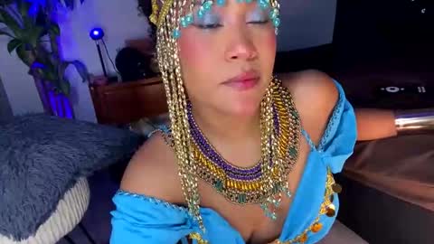 Snapshot of browngirl69 chatting on October 19, 7:49 pm miss muller online show from October 19, 7:49 pm
