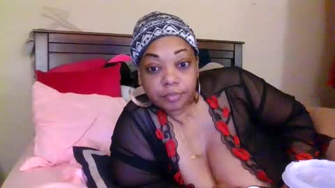 brownroundrenee online show from April 18, 10:07 am