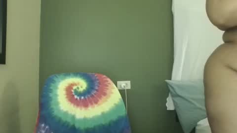 EtherealLilac online show from April 25, 1:41 pm