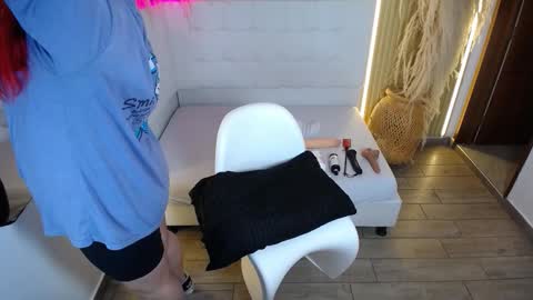 Bruja SCarlata online show from January 14, 11:15 am