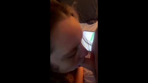 Snapshot of brunetteprincess185146 chatting on October 26, 8:43 am Brunette princess online show from October 26, 8:43 am