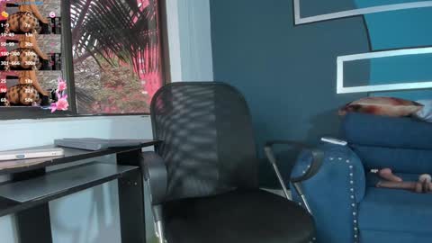 Snapshot of brunettesexyy0 chatting on February 5, 8:57 pm brunette online show from February 5, 8:57 pm