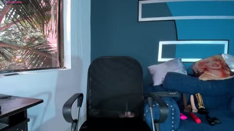 Snapshot of brunettesexyy0 chatting on January 21, 4:05 pm brunette online show from January 21, 4:05 pm