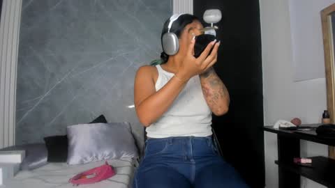 Snapshot of brunettesexyy0 chatting on January 9, 8:11 pm brunette online show from January 9, 8:11 pm