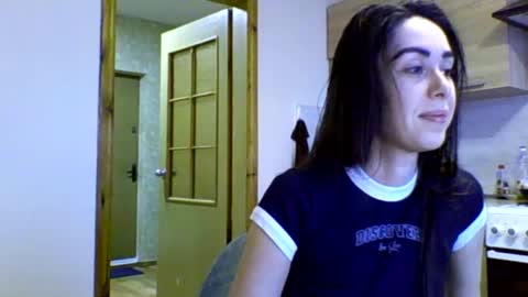 Snapshot of brunettgirl_ chatting on December 19, 6:56 am Ellis online show from December 19, 6:56 am
