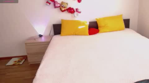 Snapshot of brunettgirl_ chatting on October 13, 5:10 am Ellis online show from October 13, 5:10 am