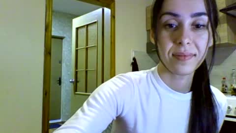 Snapshot of brunettgirl_ chatting on December 18, 4:39 pm Ellis online show from December 18, 4:39 pm