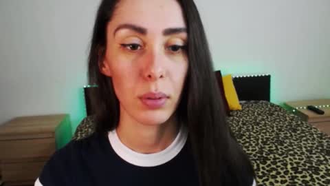 Snapshot of brunettgirl_ chatting on January 7, 7:31 am Ellis online show from January 7, 7:31 am