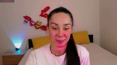 Snapshot of brunettgirl_ chatting on October 16, 4:09 pm Ellis online show from October 16, 4:09 pm