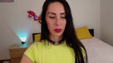 Snapshot of brunettgirl_ chatting on October 5, 6:29 am Ellis online show from October 5, 6:29 am
