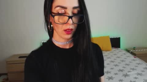 Snapshot of brunettgirl_ chatting on February 12, 5:05 am Ellis online show from February 12, 5:05 am