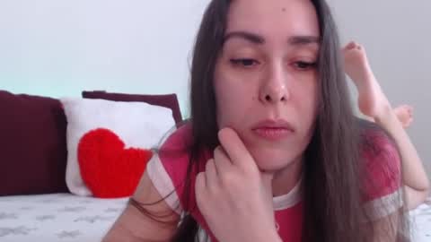 Snapshot of brunettgirl_ chatting on December 24, 7:28 am Ellis online show from December 24, 7:28 am