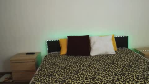 Snapshot of brunettgirl_ chatting on January 21, 6:22 am Ellis online show from January 21, 6:22 am