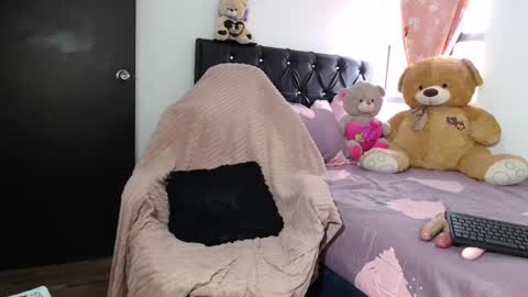 Snapshot of brytany05 chatting on February 1, 5:37 pm hot online show from February 1, 5:37 pm