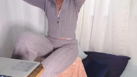 Bthexplorer69 online show from May 3, 12:08 pm