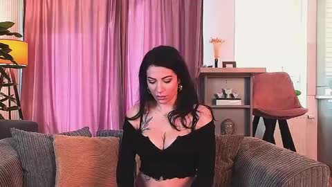 MayaCroft online show from February 8, 7:37 am