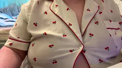 bubblegirl online show from April 25, 3:31 pm