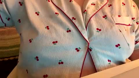 bubblegirl online show from March 30, 2:05 pm