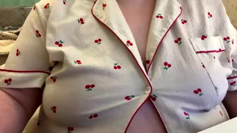 bubblegirl online show from April 22, 2:19 am