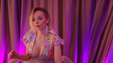 Snapshot of bubbling_crush chatting on February 21, 5:31 pm bubbling_crush online show from February 21, 5:31 pm