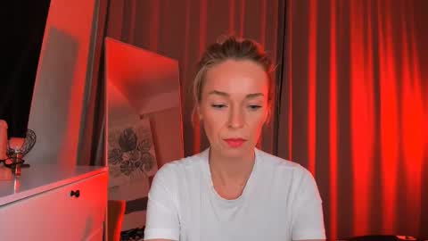 bubbling_crush online show from November 25, 11:27 pm