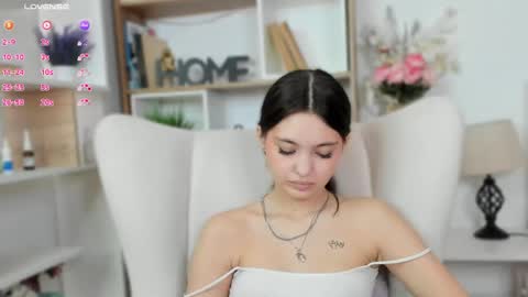 Aria online show from April 25, 8:17 am