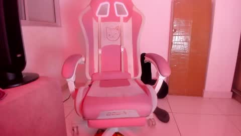 Isa online show from April 21, 10:50 pm