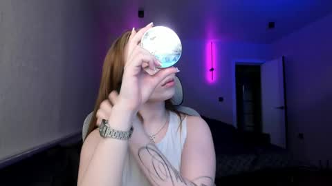 Mary online show from May 18, 3:18 pm