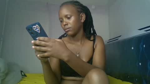 bunnydiva_ online show from April 26, 2:15 pm